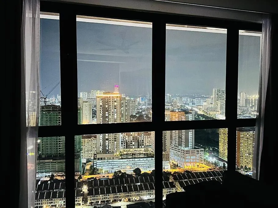 Urban Suites 6 Pax With Netflix And Board Games Jelutong