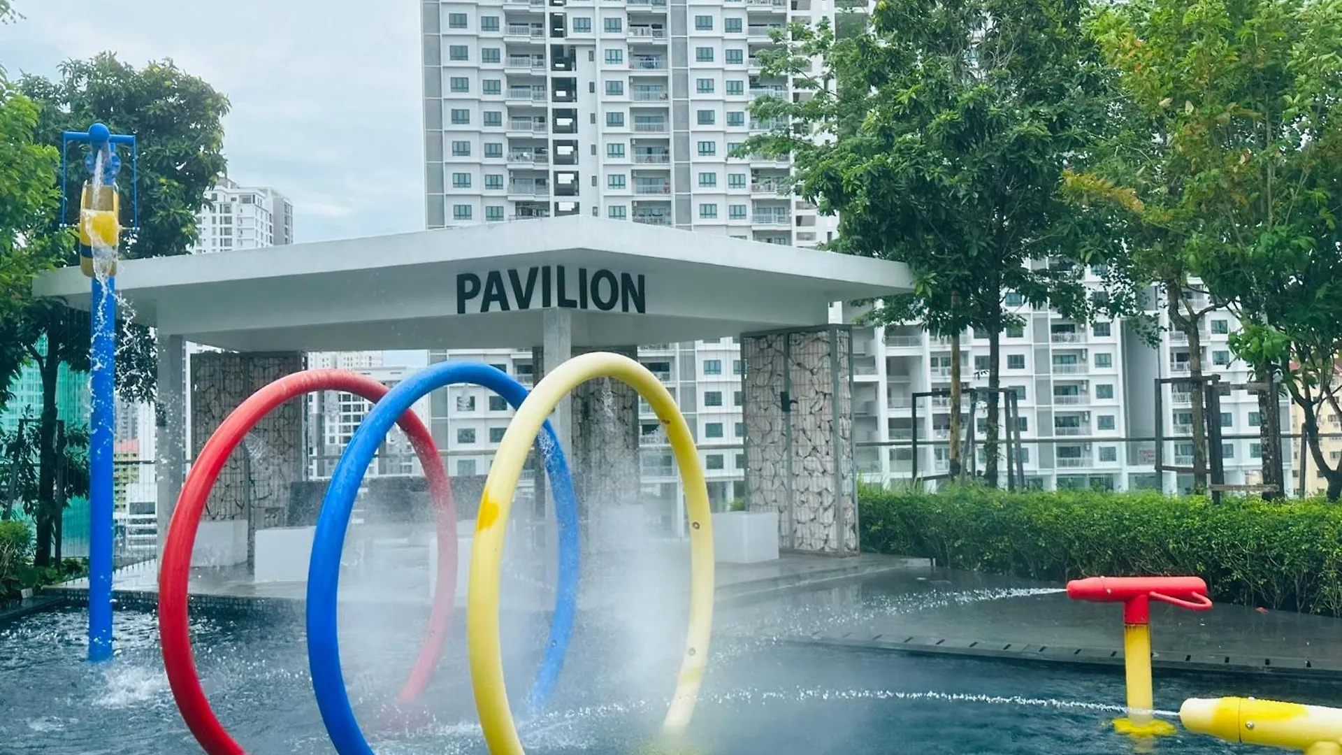 Apartment Urban Suites 6 Pax With Netflix And Board Games Jelutong